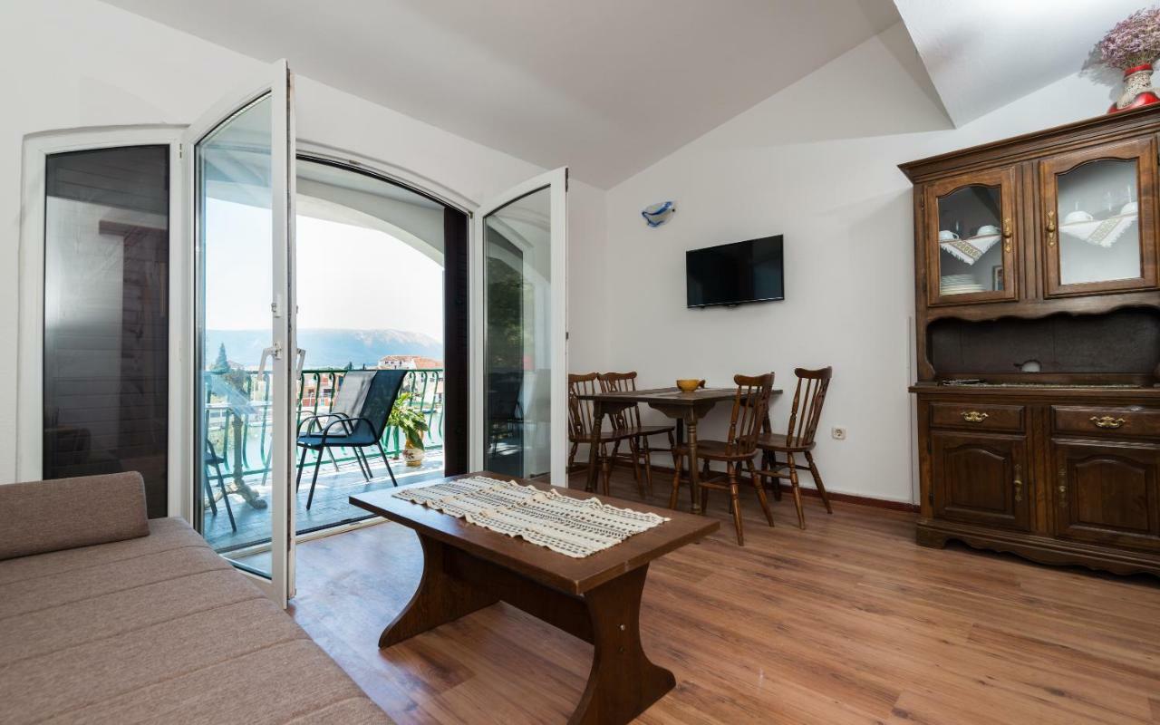 Apartments Azzurro 布拉采 外观 照片